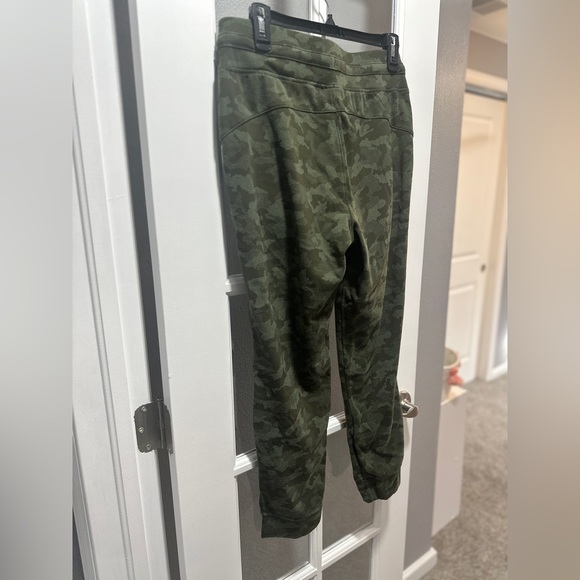 Lululemon Ready to Rulu Jogger - Picture 11 of 13